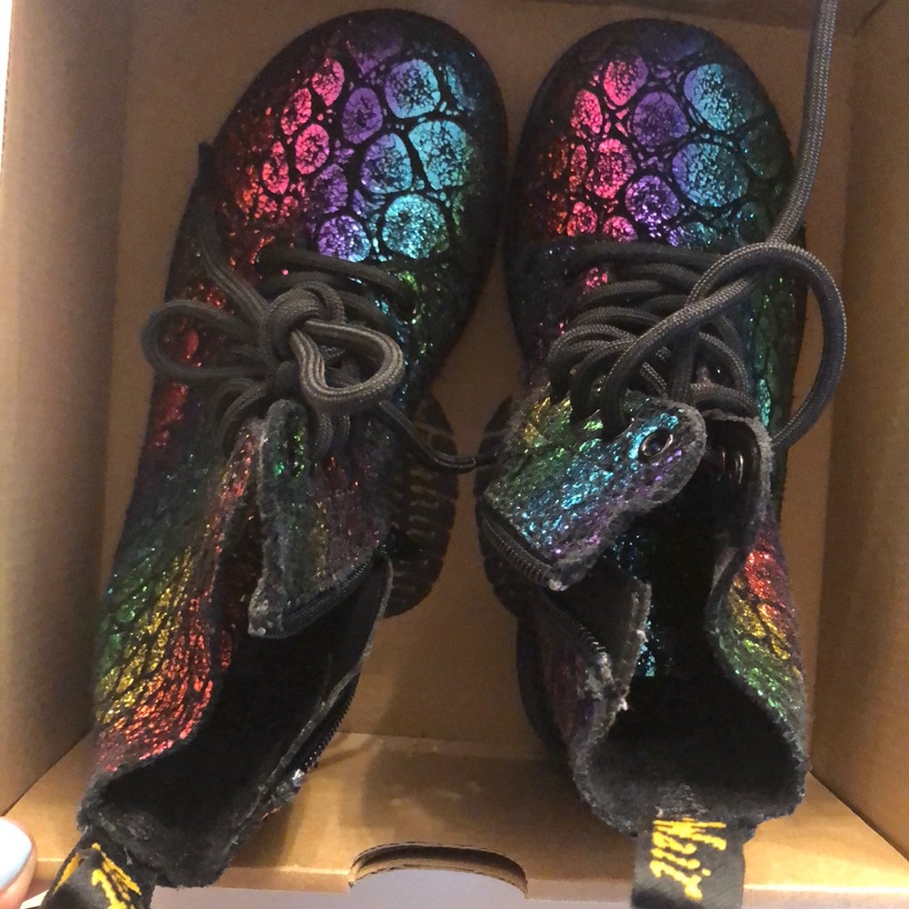 Iridescent black/rainbow 1450 Pascal J doc martens